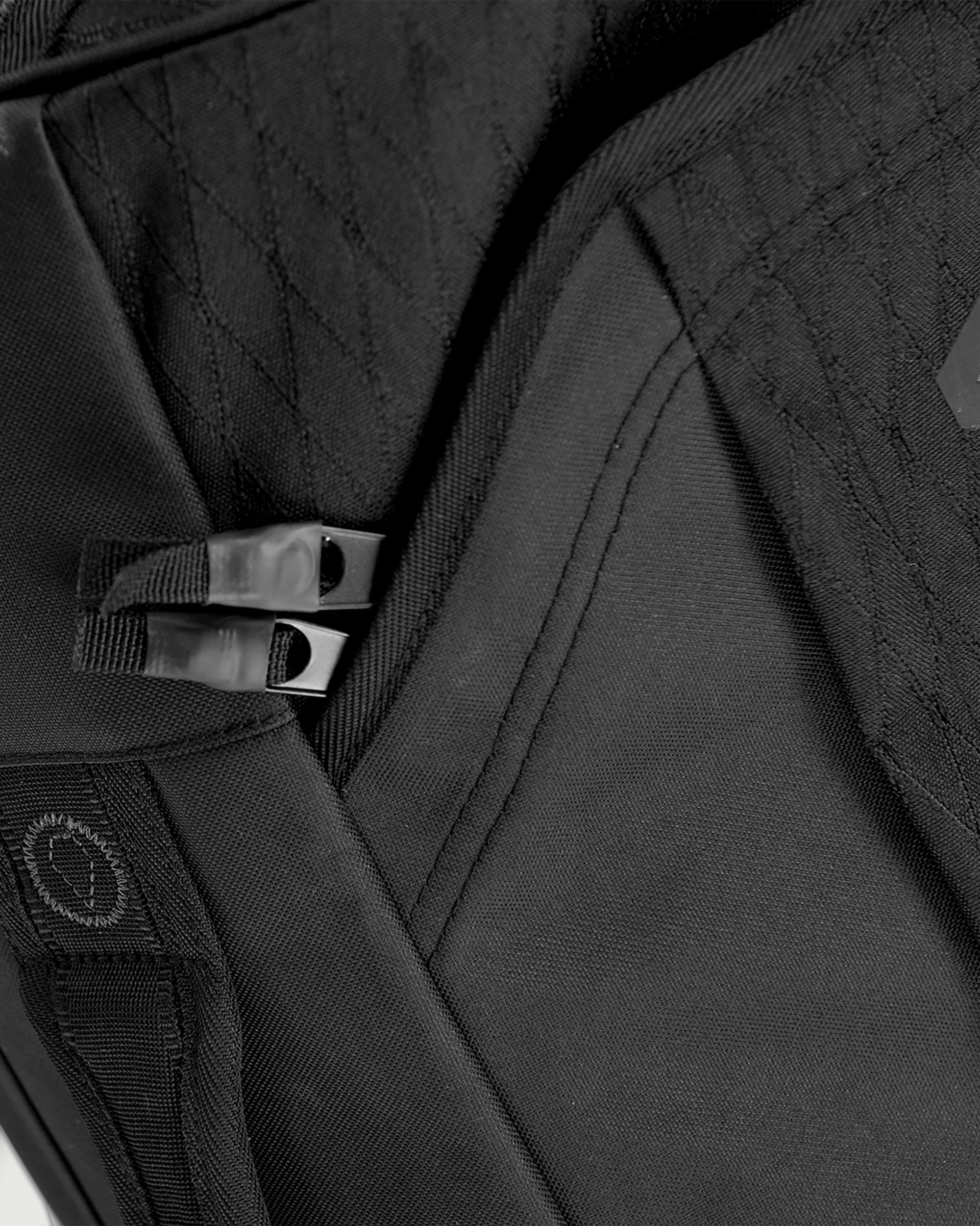 Chamber Carry-On - Image 10